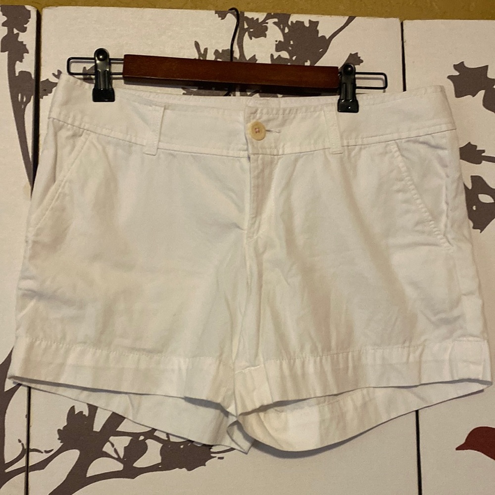 Lily Pulitzer Size 8 White shorts